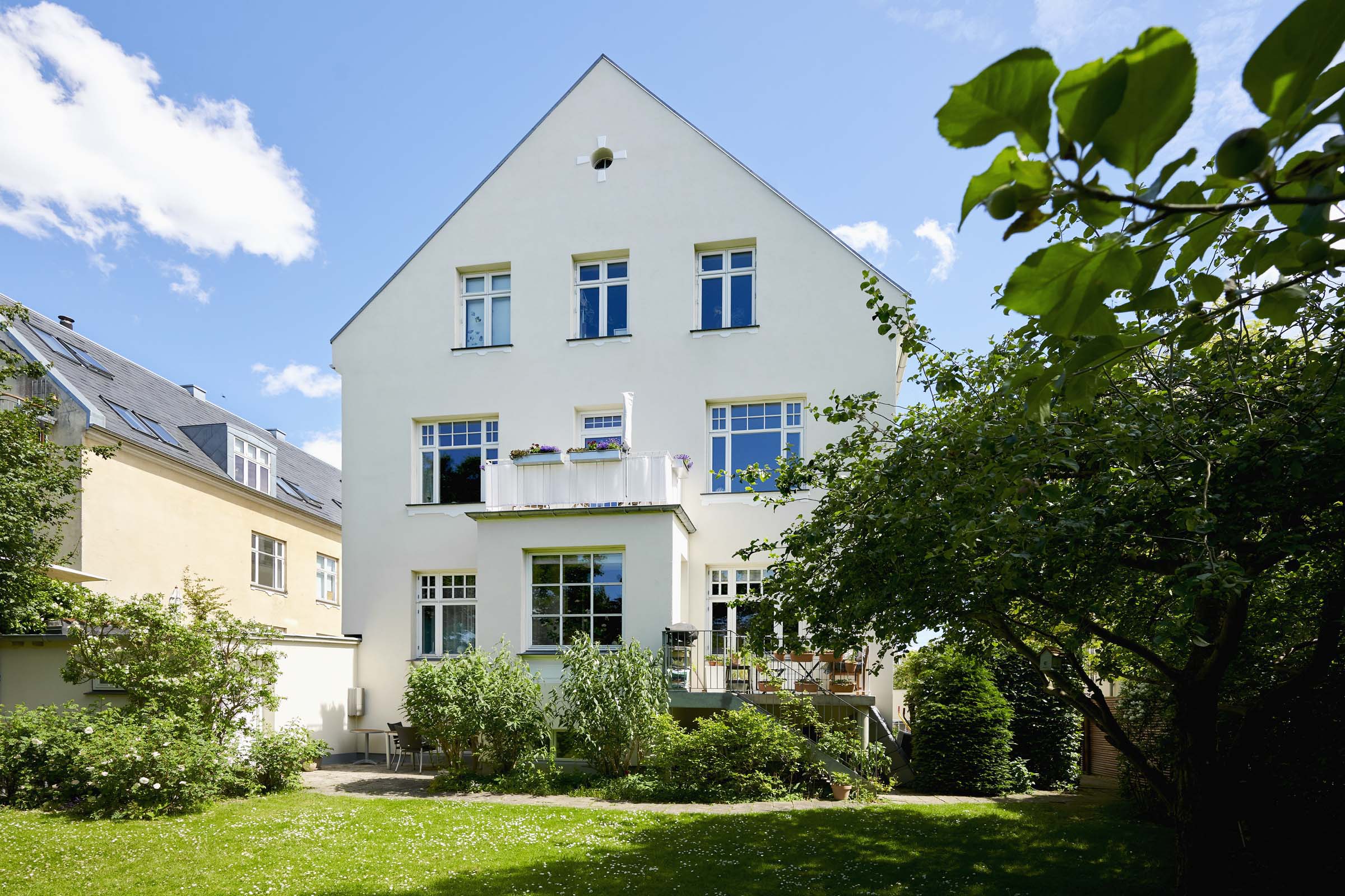 Renovering af facade på Frederiksberg