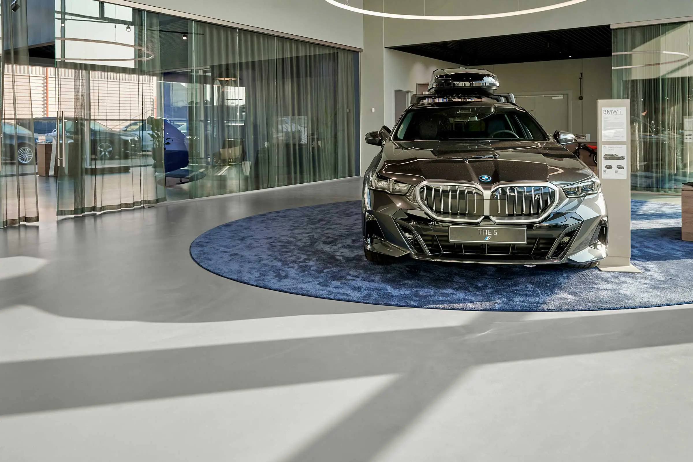 Gulv i BMW-showroom