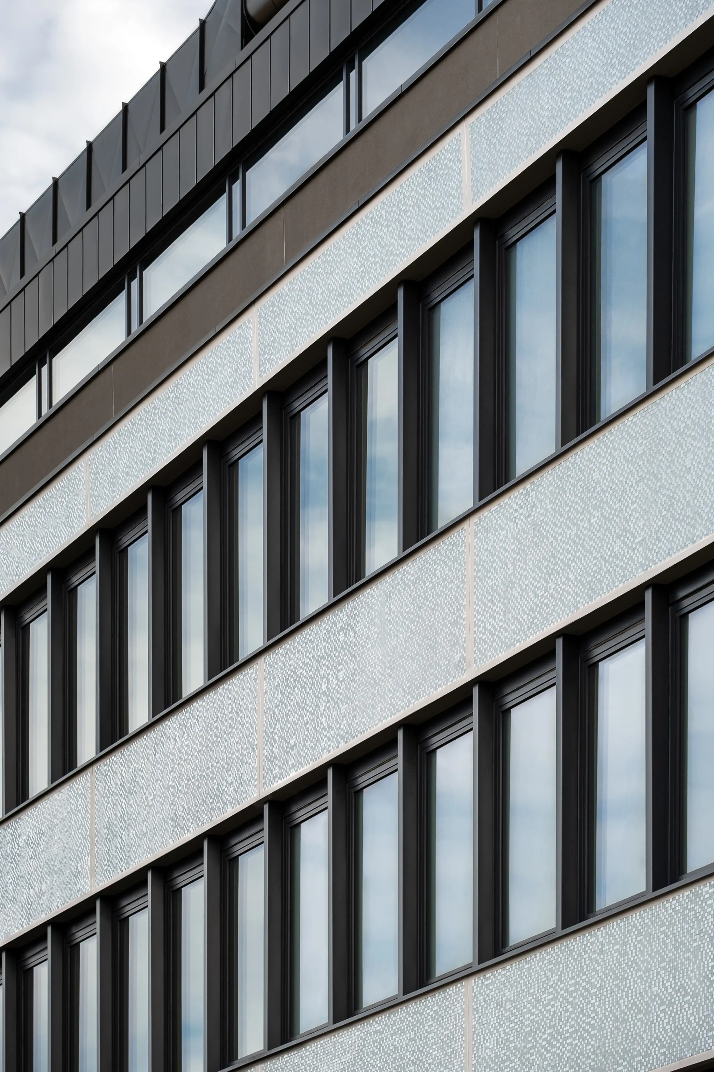Langebrogade 5 sukkerknalden renovering oprindeligt udtryk glasmosaik danmarks skibskredit sweco