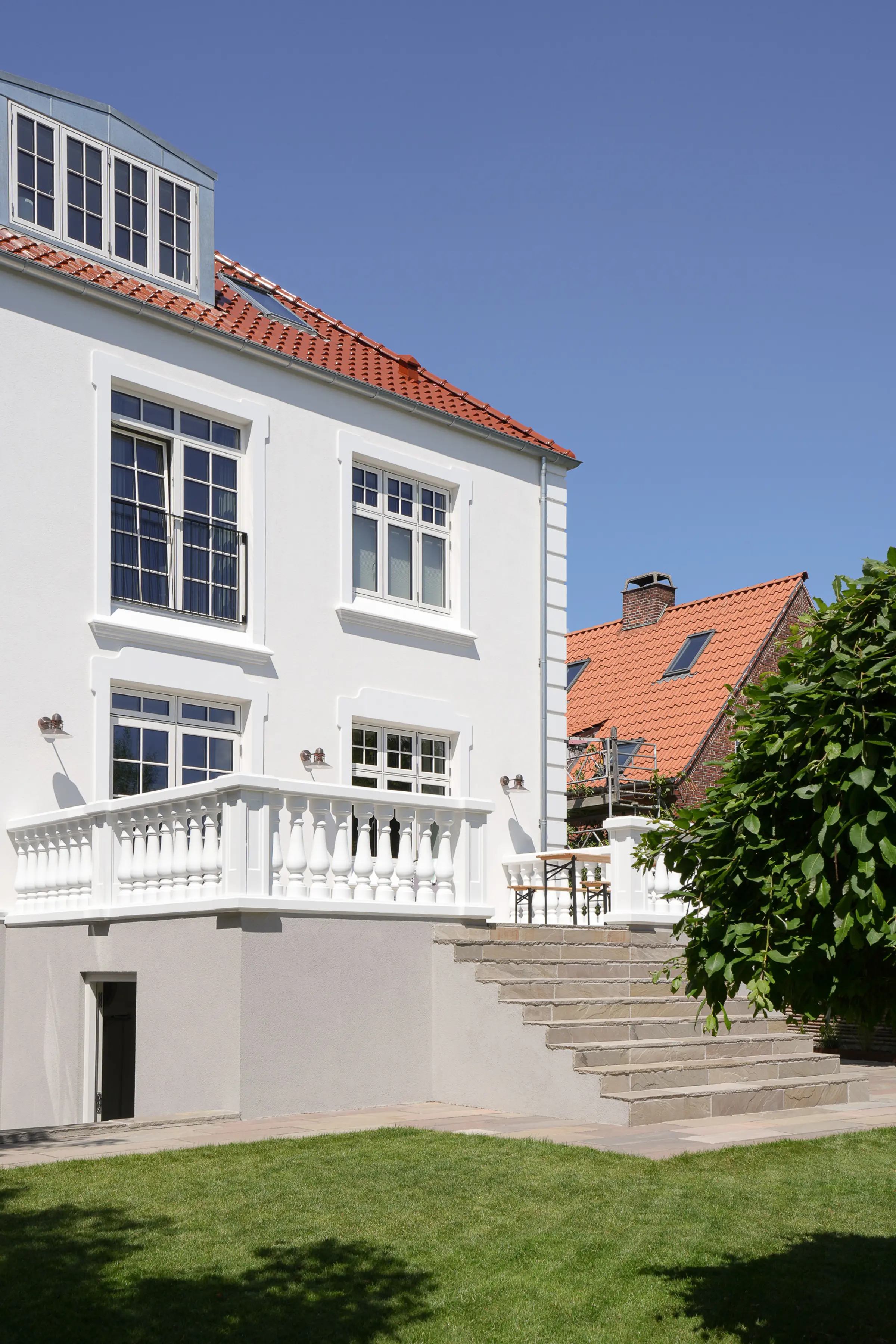 StoDeco StoTherm Facaderenovering Dekorationsprofiler Sokkelpuds Sokkel Sokler Herskabsvilla puds