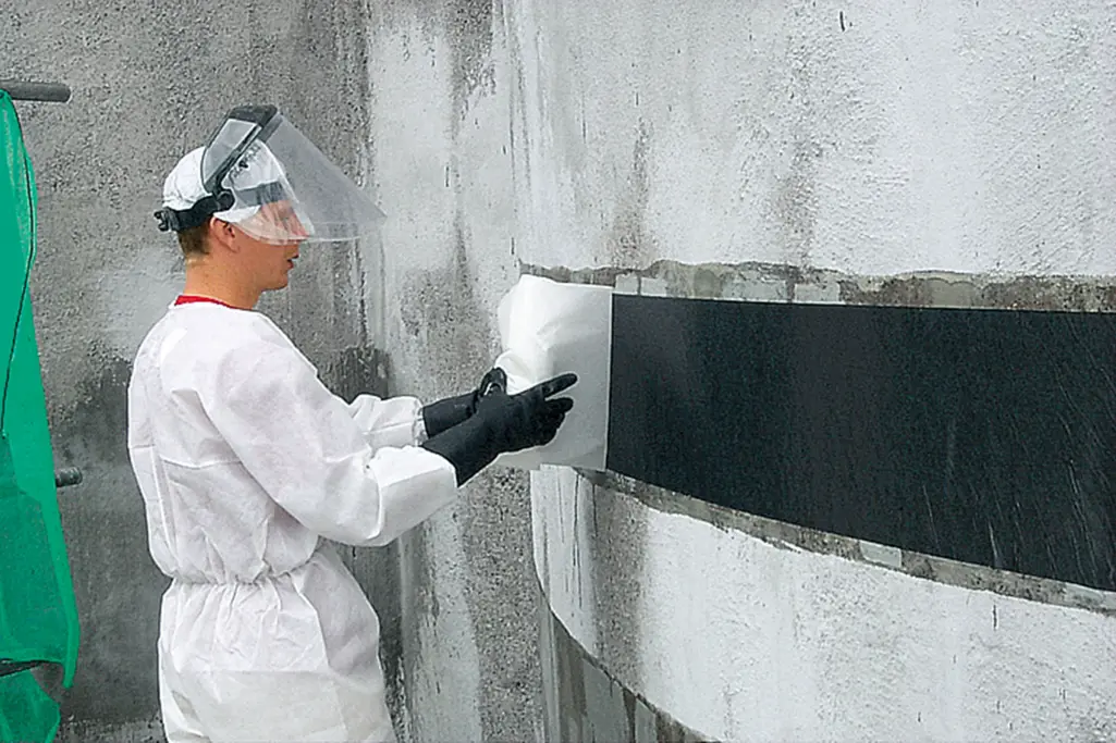 montering af kulfiberdug